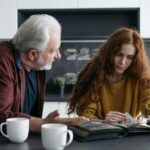 La Generación Z ha dado un giro de 180 grados a los padres helicóptero. Ahora son ellos los que tienen la sartén por el mango gracias a la tecnología