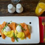 Huevos Benedict con salmón: el truco para una salsa holandesa perfecta